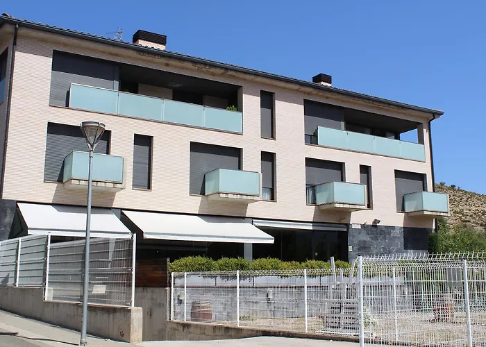 Turisticos Can Rocamora * Aren