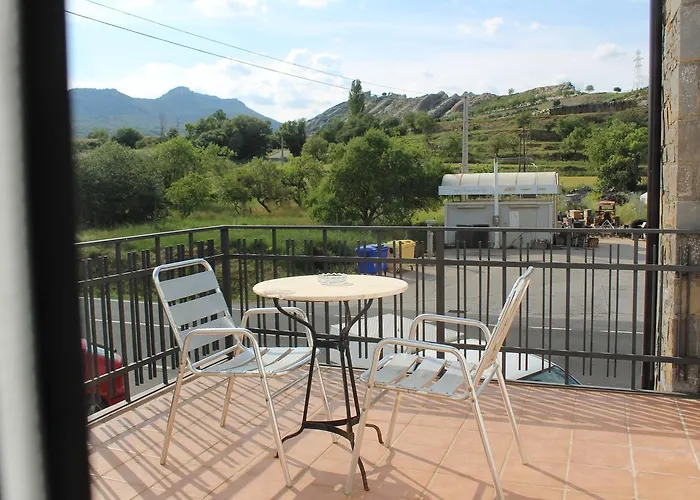 Turisticos Can Rocamora * Aren